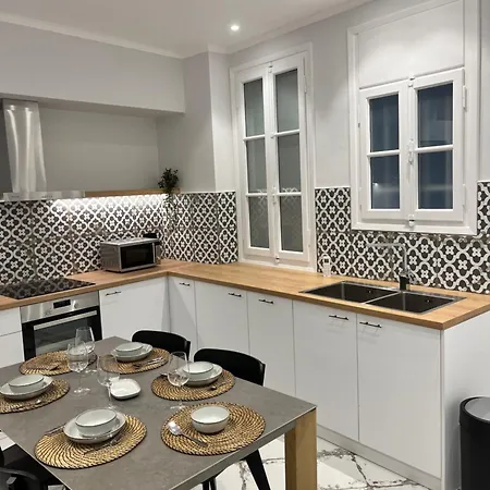 Central44 Luxury Ermou * Ateny